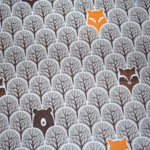 Erdei állatos pamutvászon barna alapon